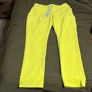 Figs Yola skinny scrub pant, Women’s large tall, color citrine